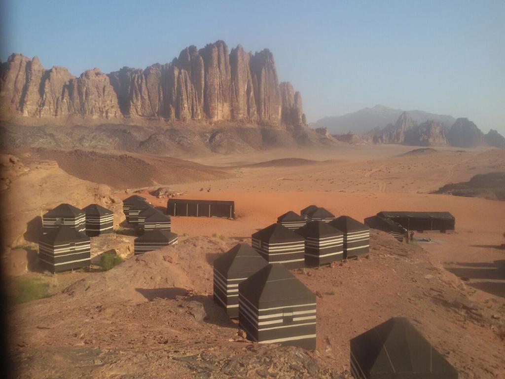 Wadi Rum Quiet Village Camp Exterior foto